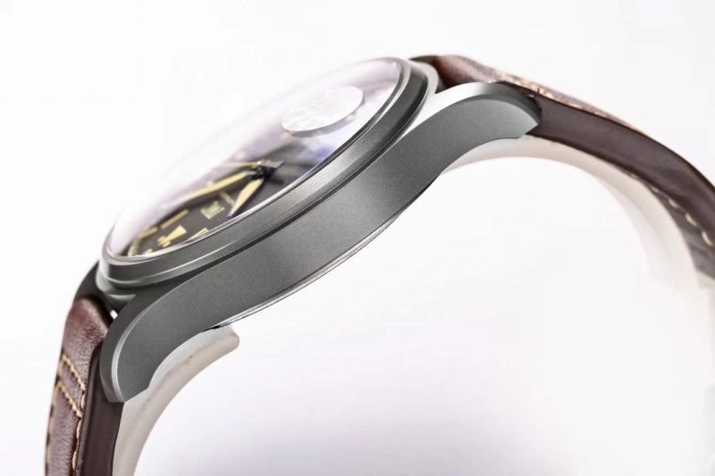 Lightweight IWC Watches 185520