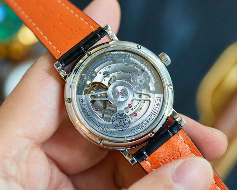 Vibrant IWC Watches 185519