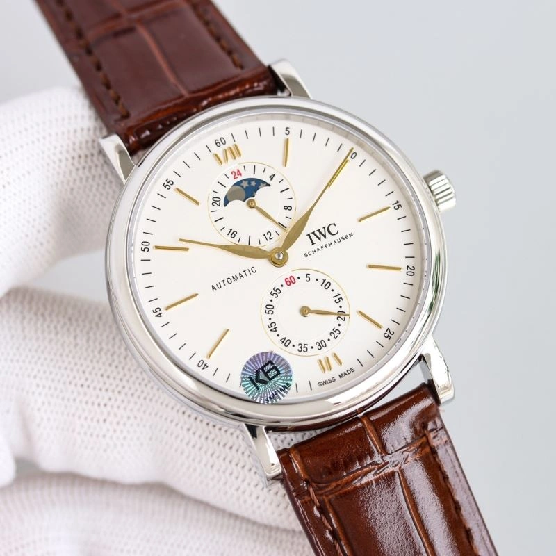 Versatile IWC Watches 185024