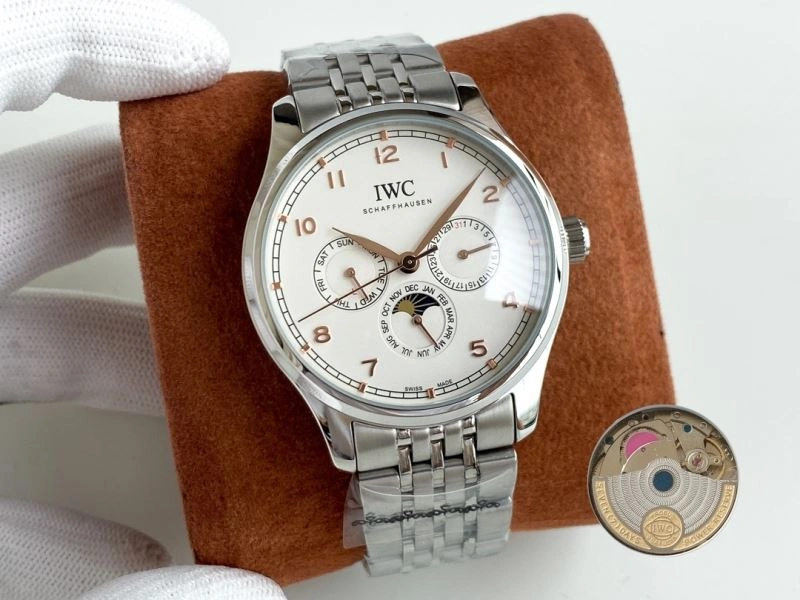 Snug IWC Watches 184770