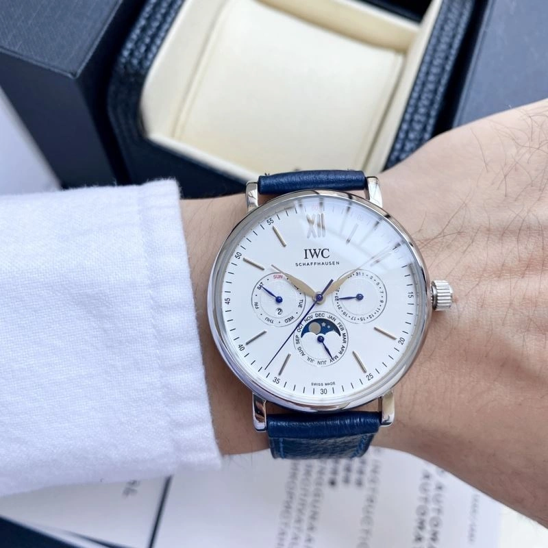Versatile IWC Watches 184600
