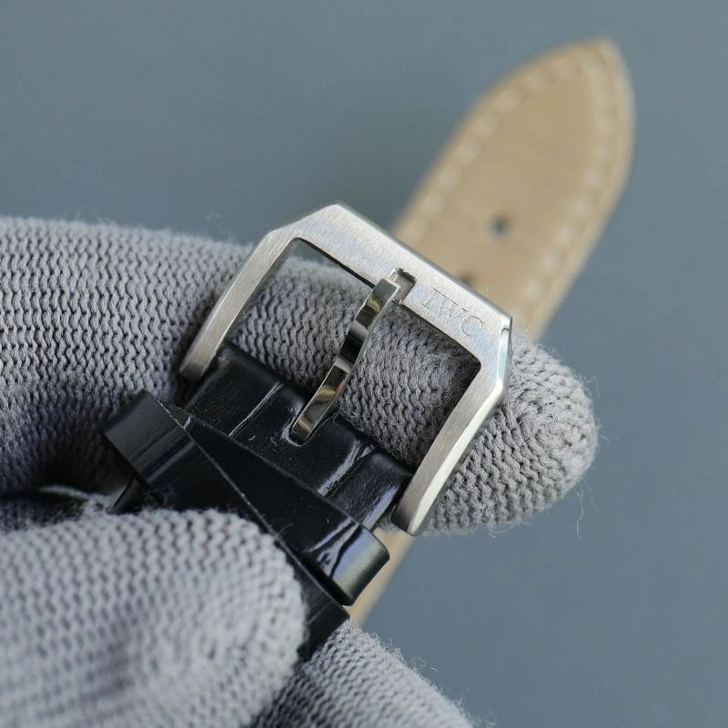 Minimalist IWC Watches 184903