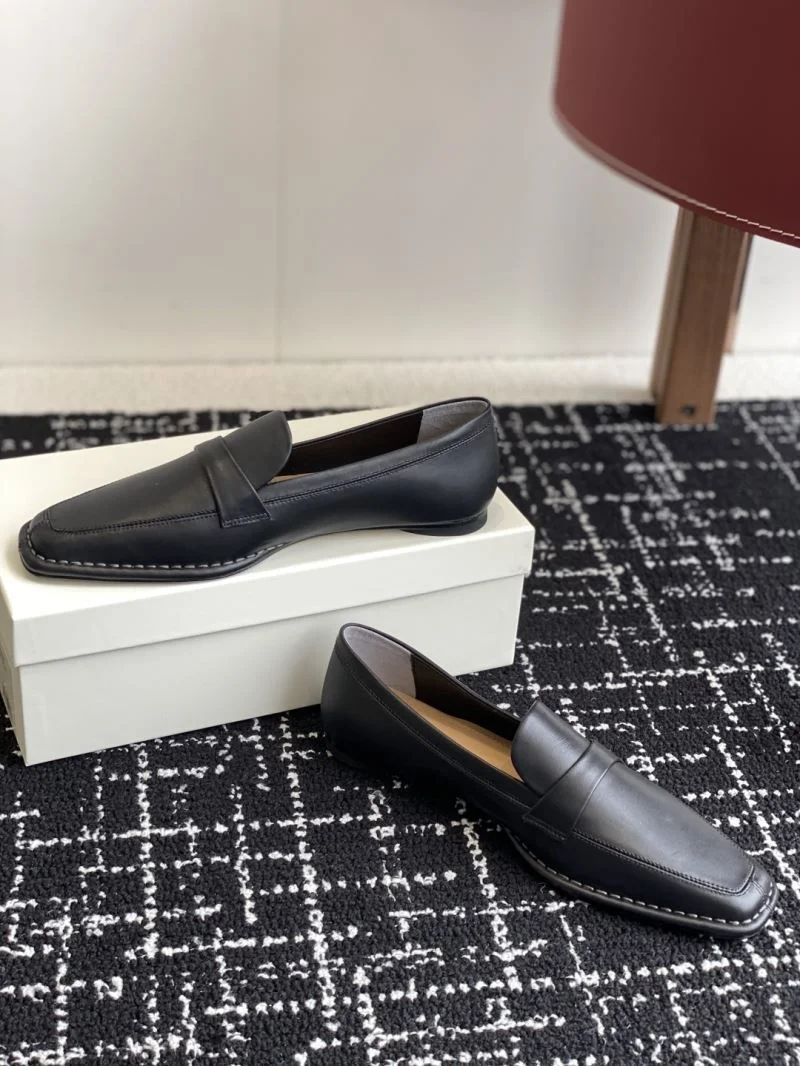 Functional Icicle Shoes 6263