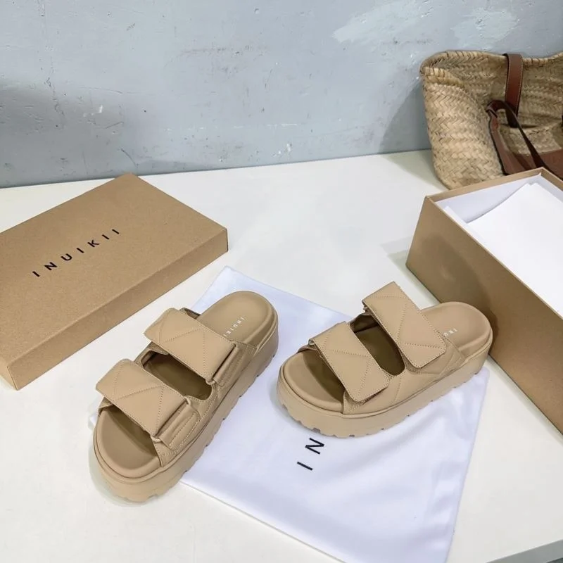 Flexible Inuikii Sandals 12282