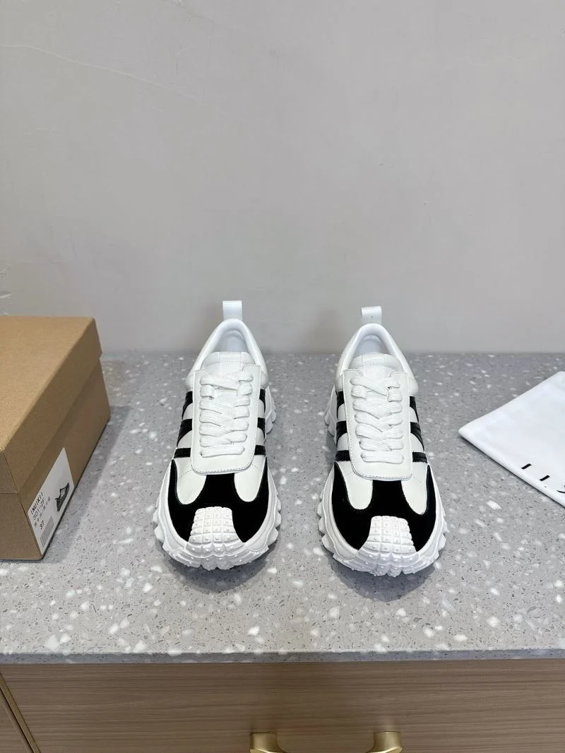 WellDesigned Inuikii Shoes 7965