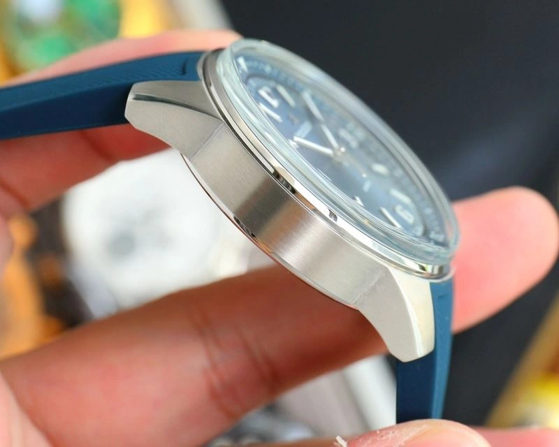 Sporty JAEGER-LECOULTRE Watches 186413