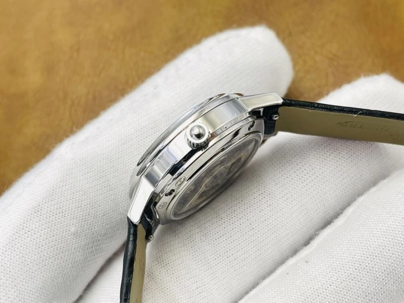 JAEGER-LECOULTRE Watches GoAnywhere 185831