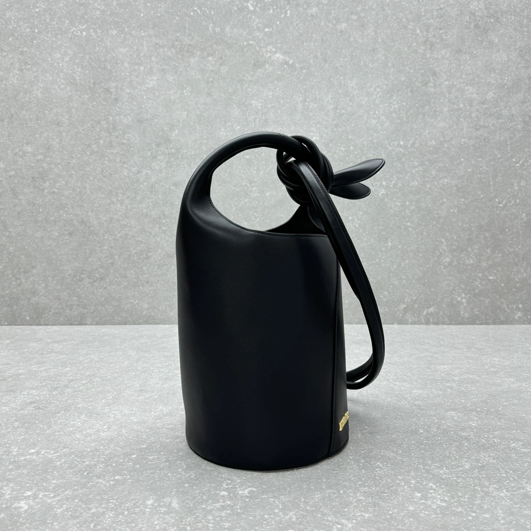 Jacquemus Bucket Bags MultiPurpose 69613