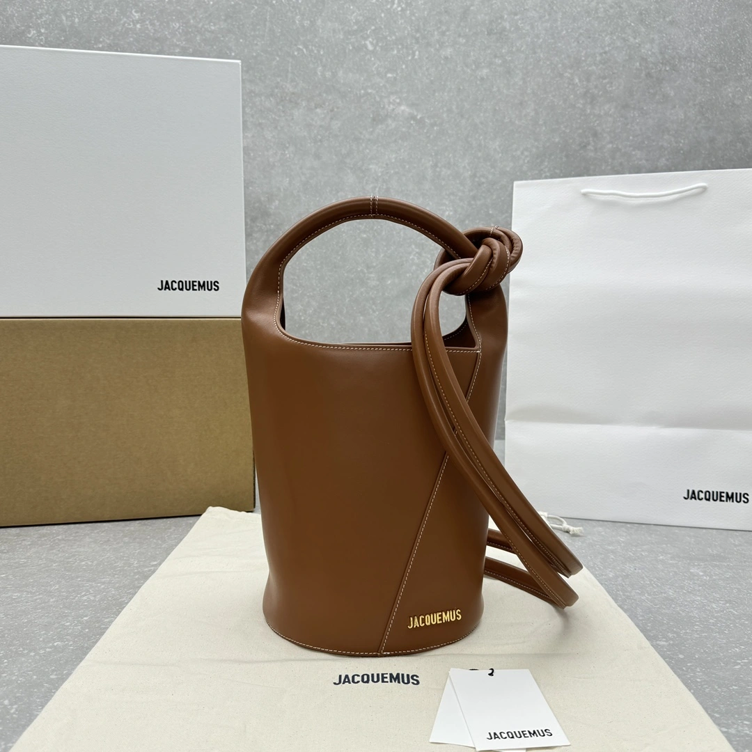 Jacquemus Bucket Bags WaterResistant 69619