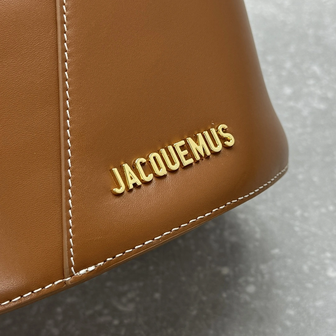 Jacquemus Bucket Bags WaterResistant 69619