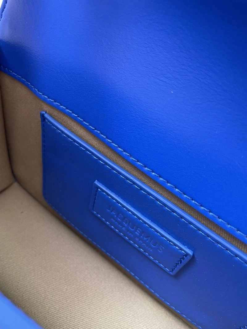Resilient Jacquemus Satchel Bags 83950