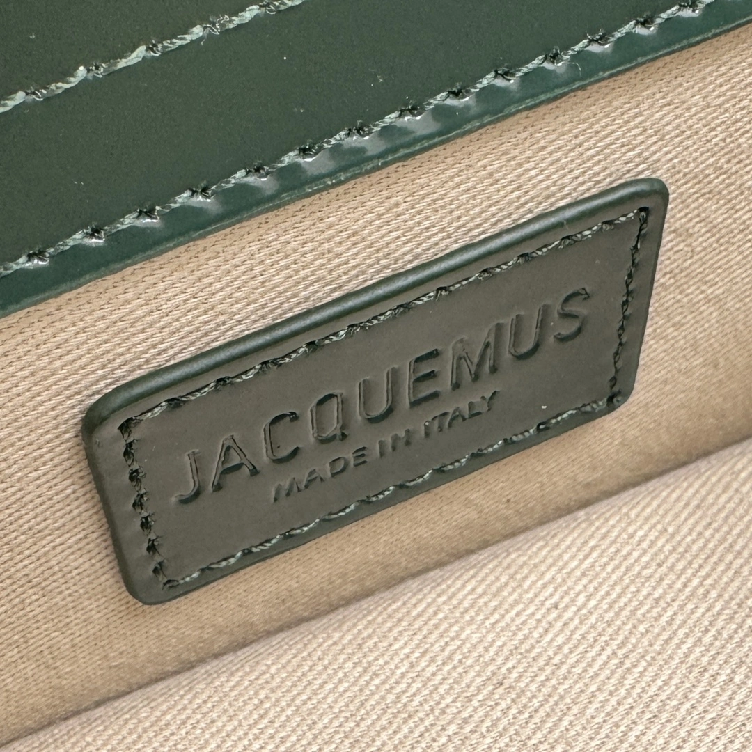 Jacquemus Satchel Bags UrbanStyle 69580