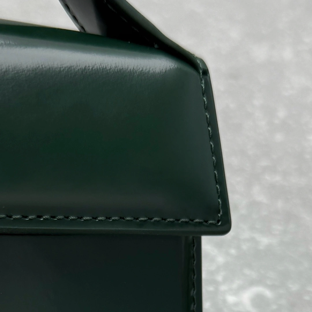 Jacquemus Satchel Bags UrbanStyle 69580
