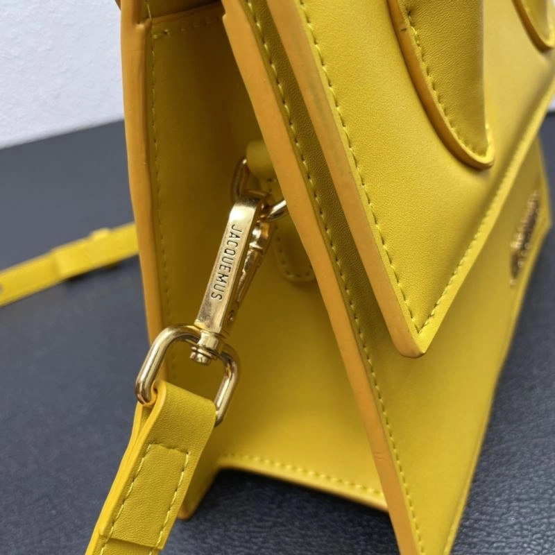 Trendsetting Jacquemus Top Handle Bags 83900