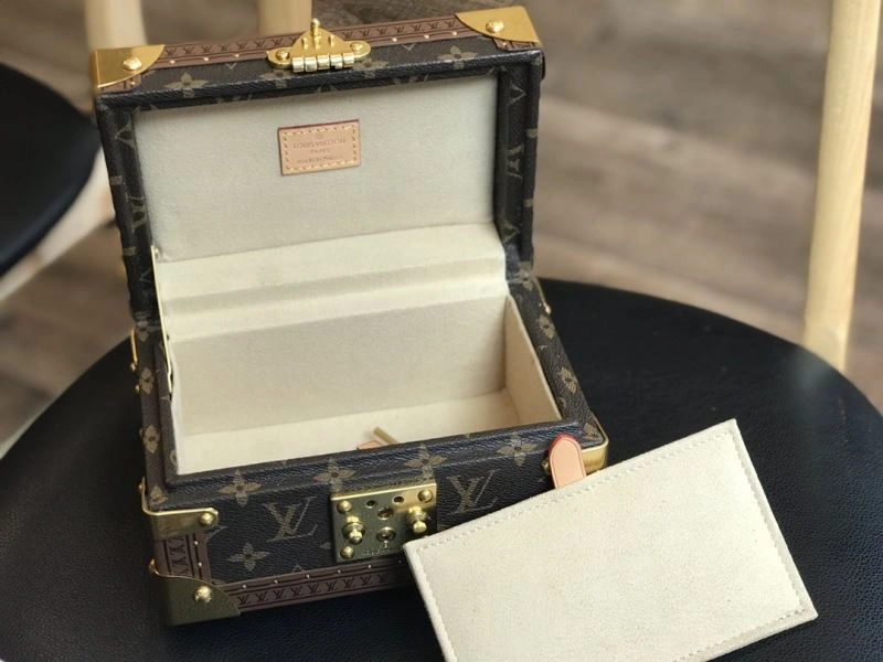 Trendy Jewelry Box 69487