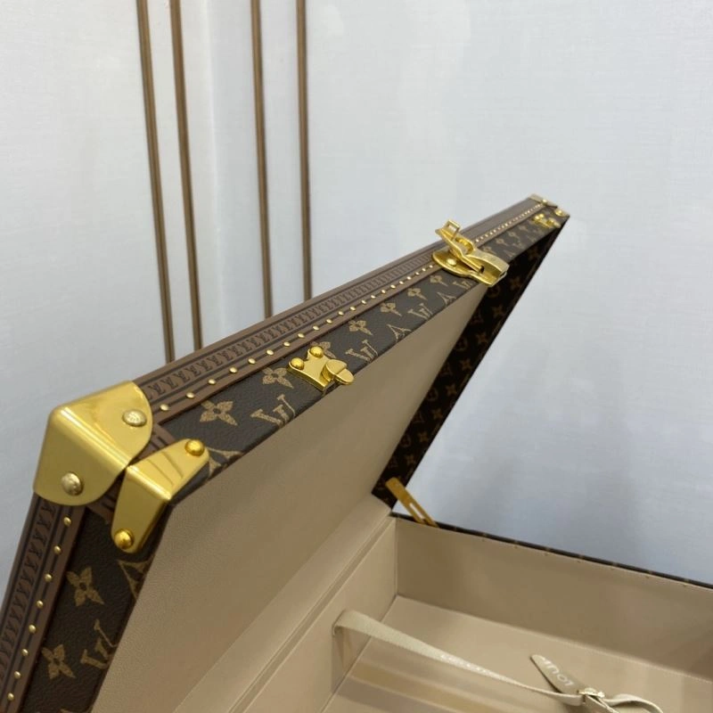 EyeCatching Jewelry Box 69338