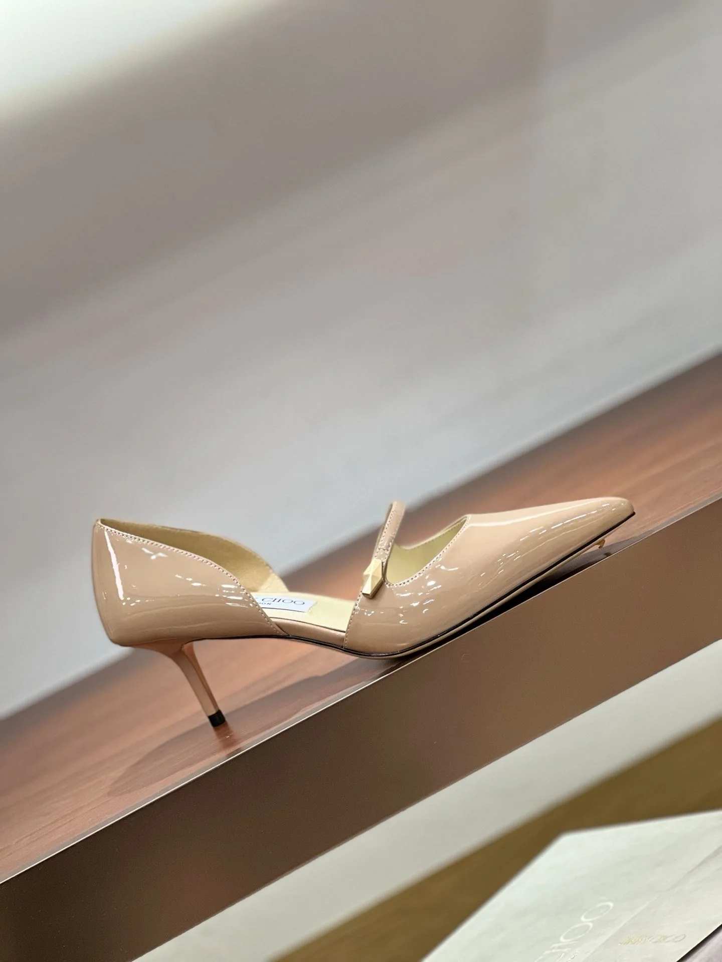 Practical Jimmy Choo Sandals 8015