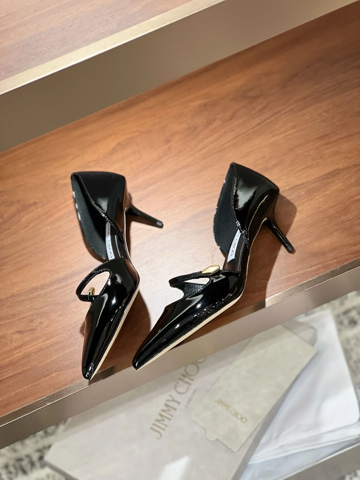 Jimmy Choo Sandals Stylish 7950