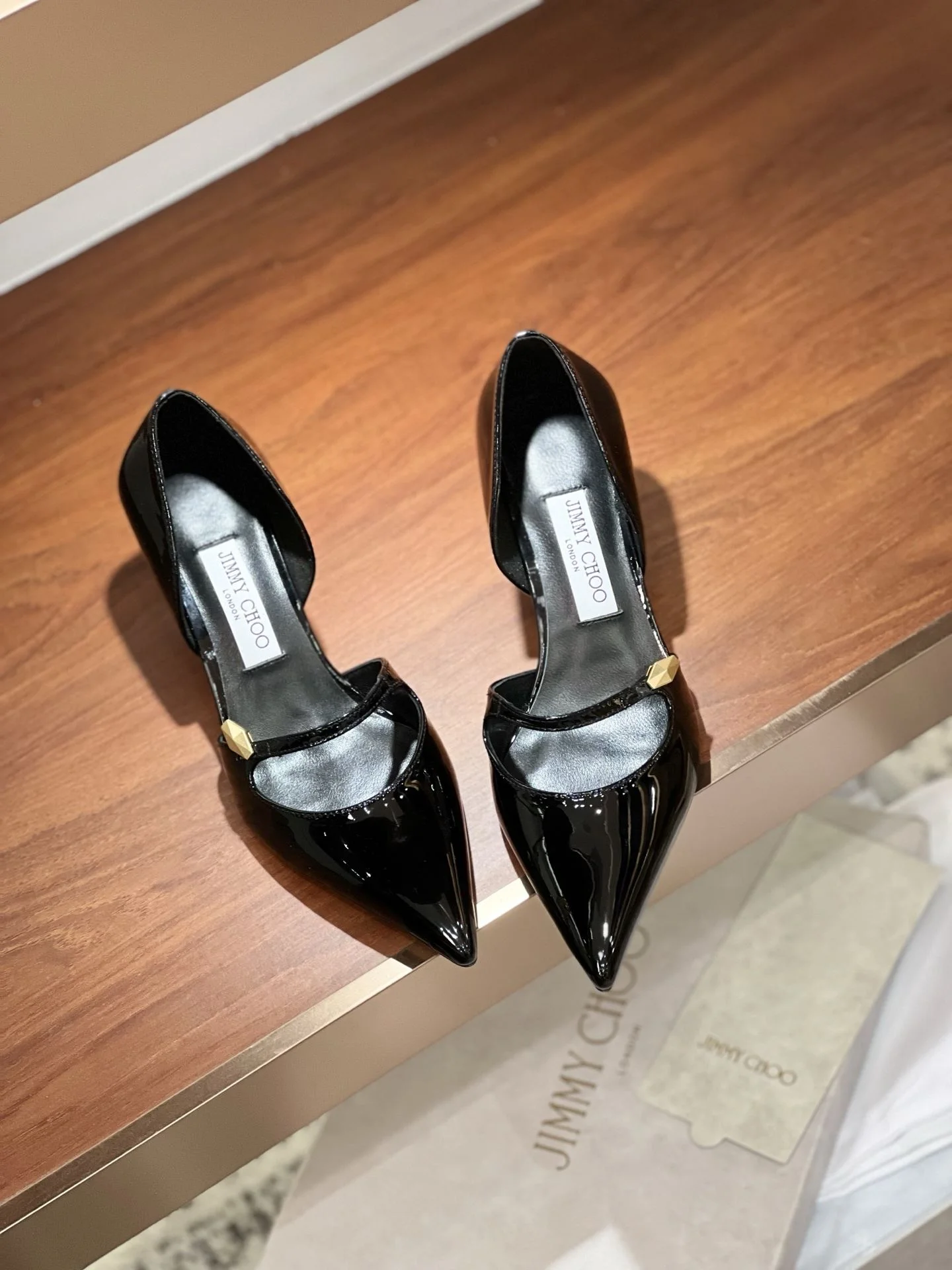 Jimmy Choo Sandals Stylish 7950