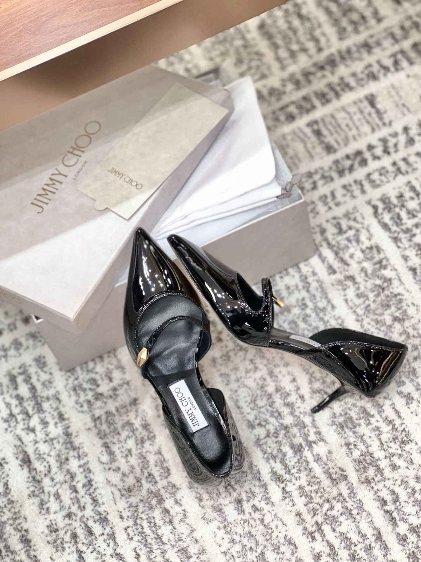 Jimmy Choo Sandals Stylish 7950