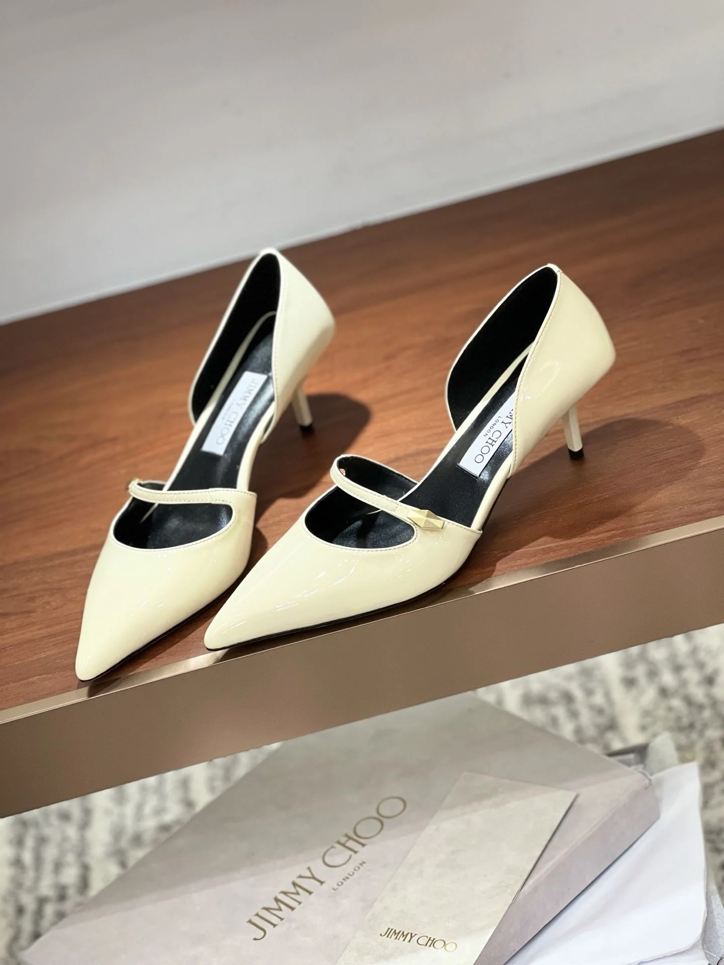 Bright Jimmy Choo Sandals 7970