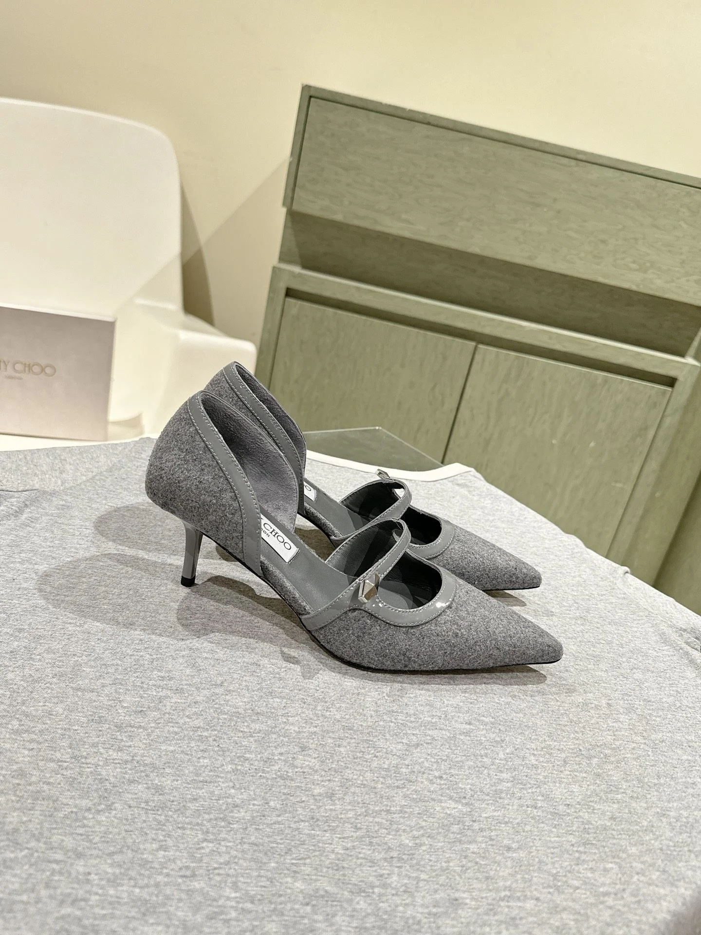 Minimalist Jimmy Choo Sandals 7942