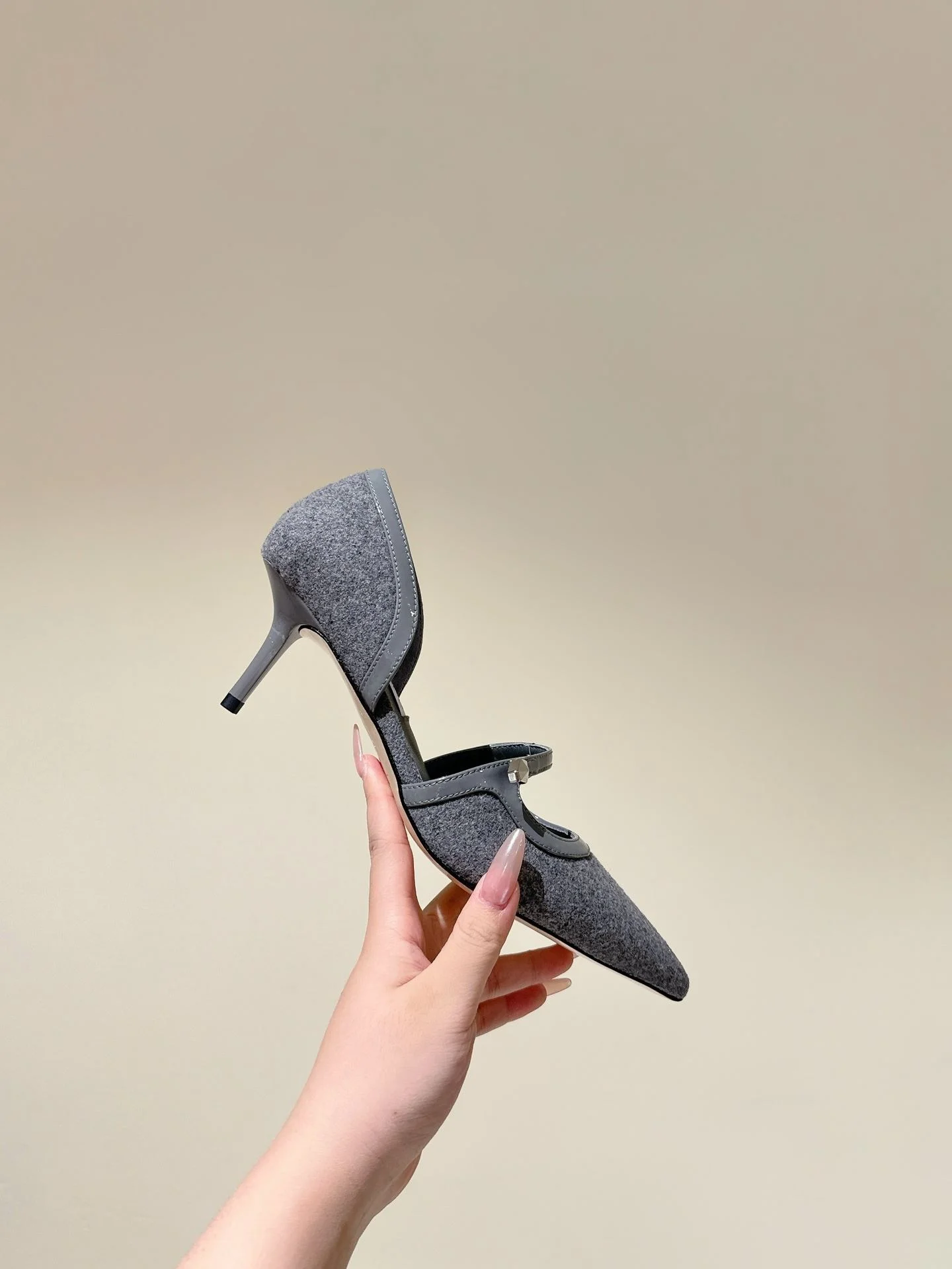 Minimalist Jimmy Choo Sandals 7942