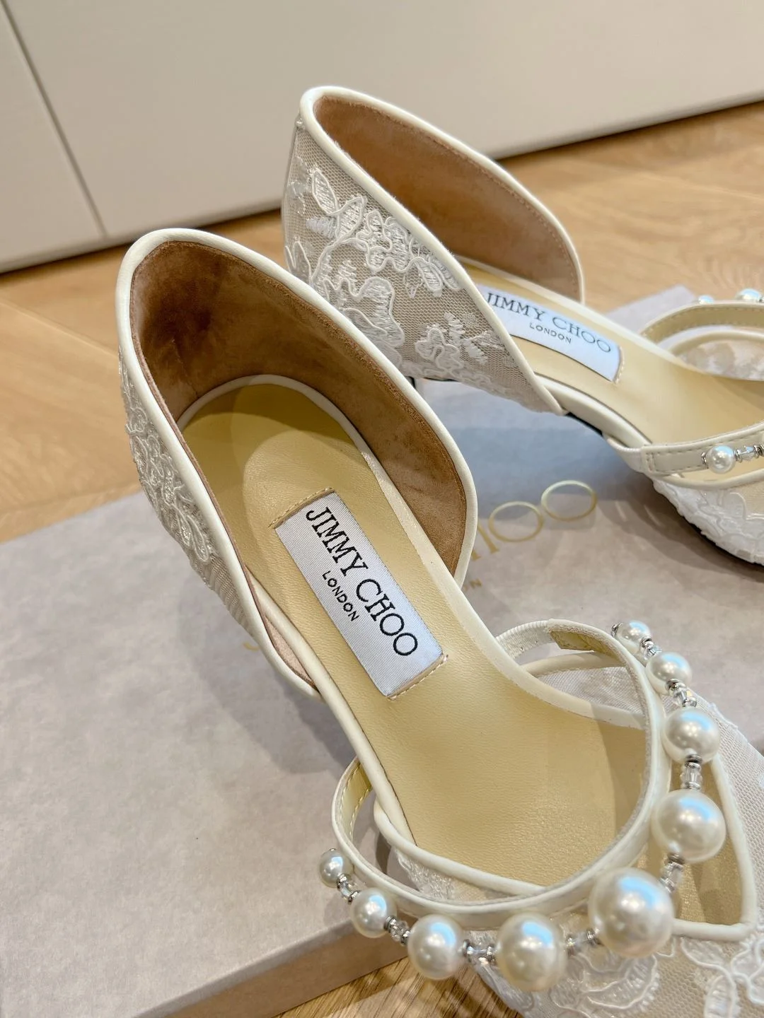 ModernLook Jimmy Choo Sandals 7925
