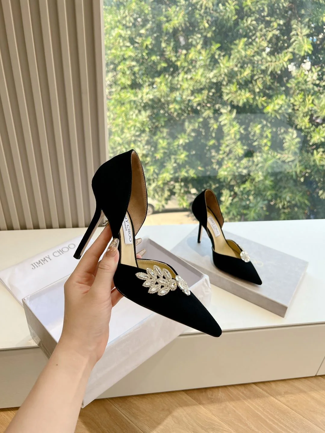 Jimmy Choo Sandals TimelessDesign 7969