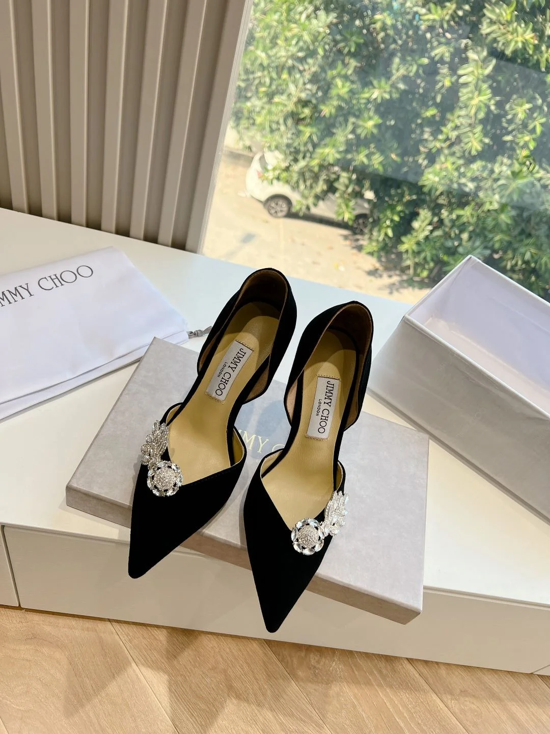 Jimmy Choo Sandals TimelessDesign 7969