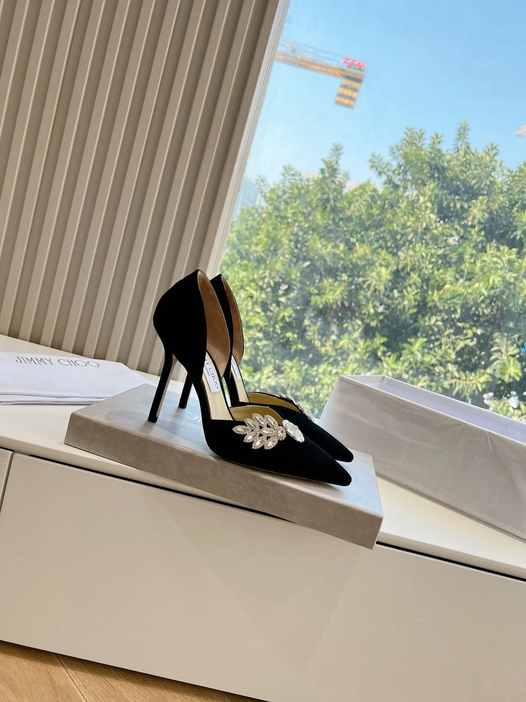 Jimmy Choo Sandals TimelessDesign 7969