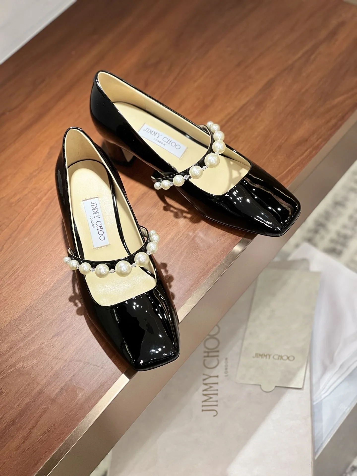 Breathable Jimmy Choo Shoes 7966