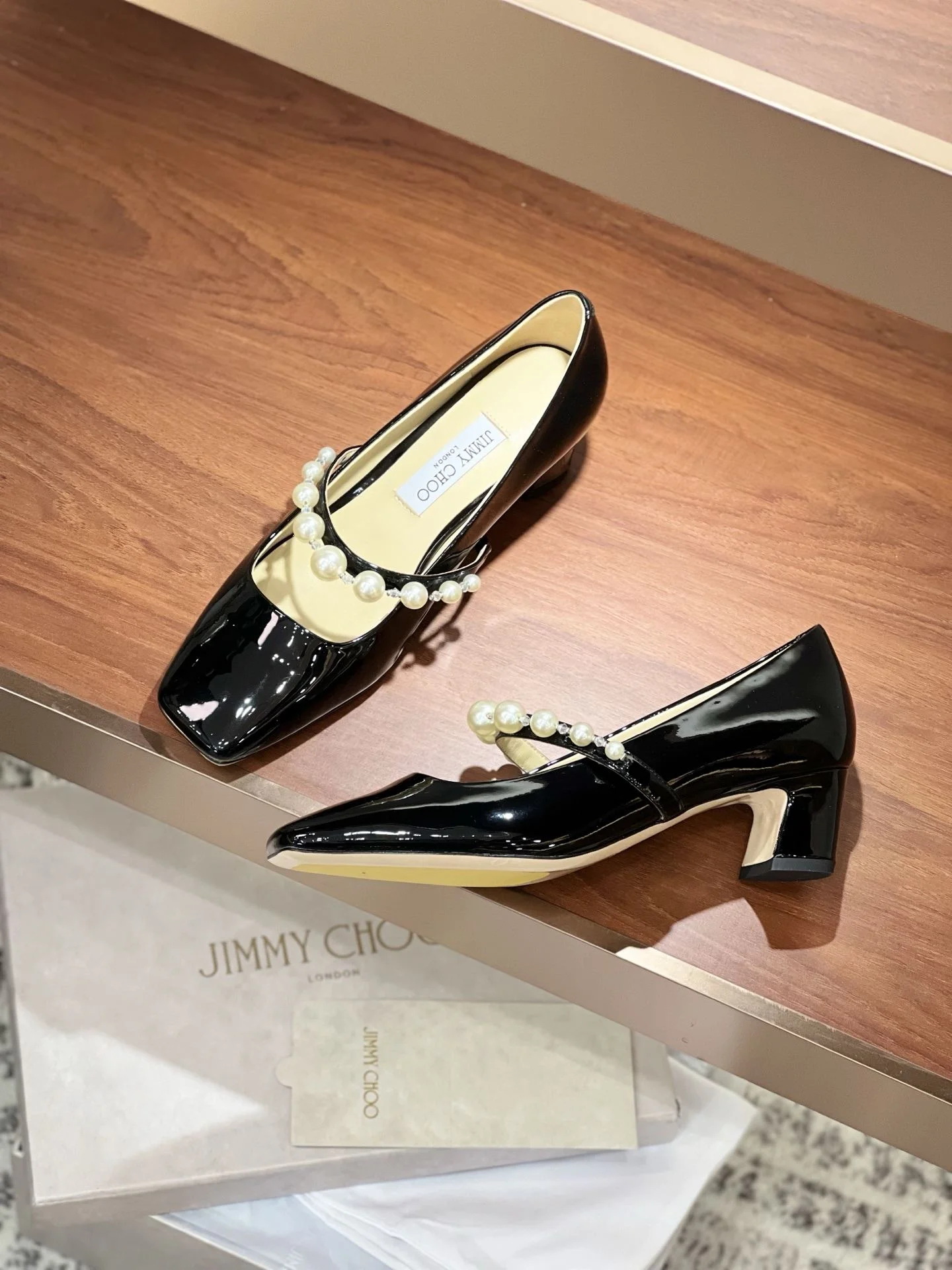Breathable Jimmy Choo Shoes 7966
