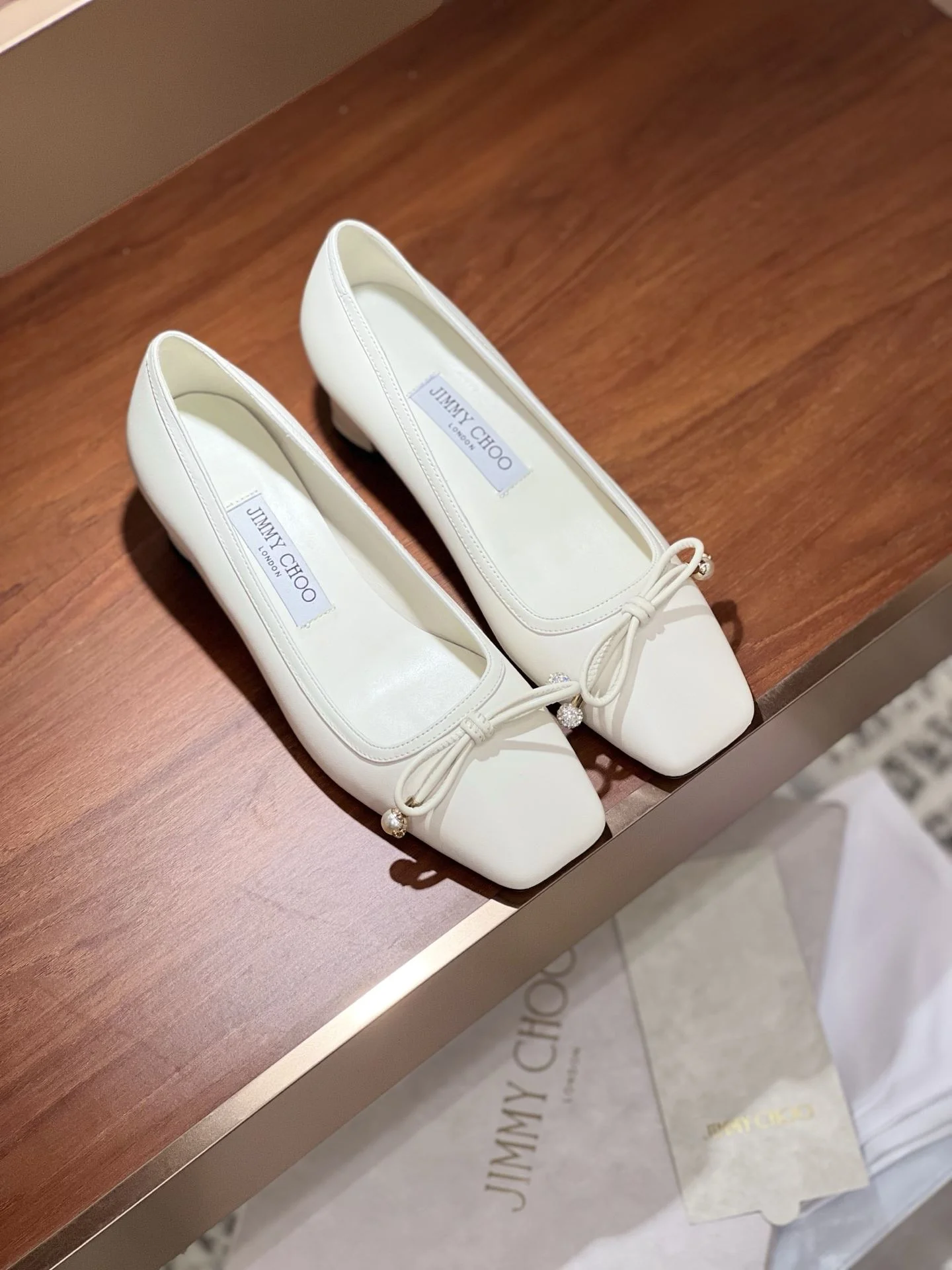 Jimmy Choo Shoes Versatile 7899