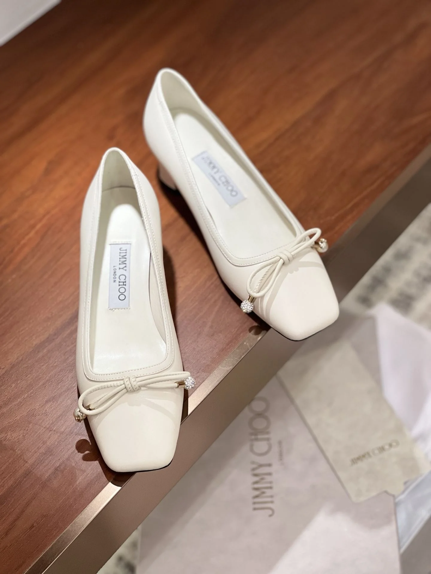 Jimmy Choo Shoes Versatile 7899