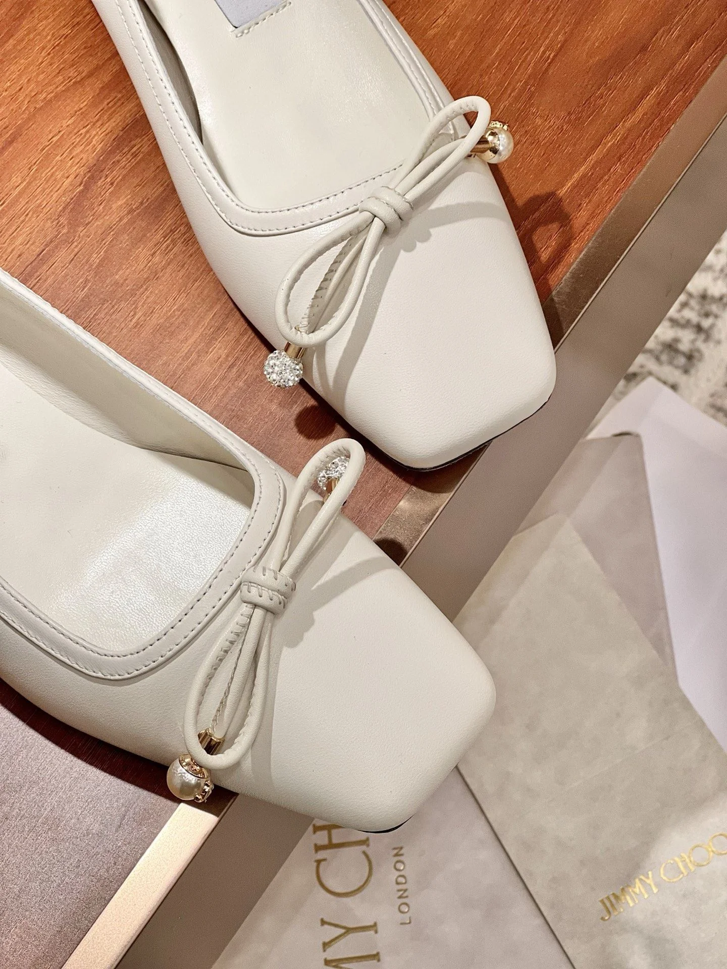 Jimmy Choo Shoes Versatile 7899
