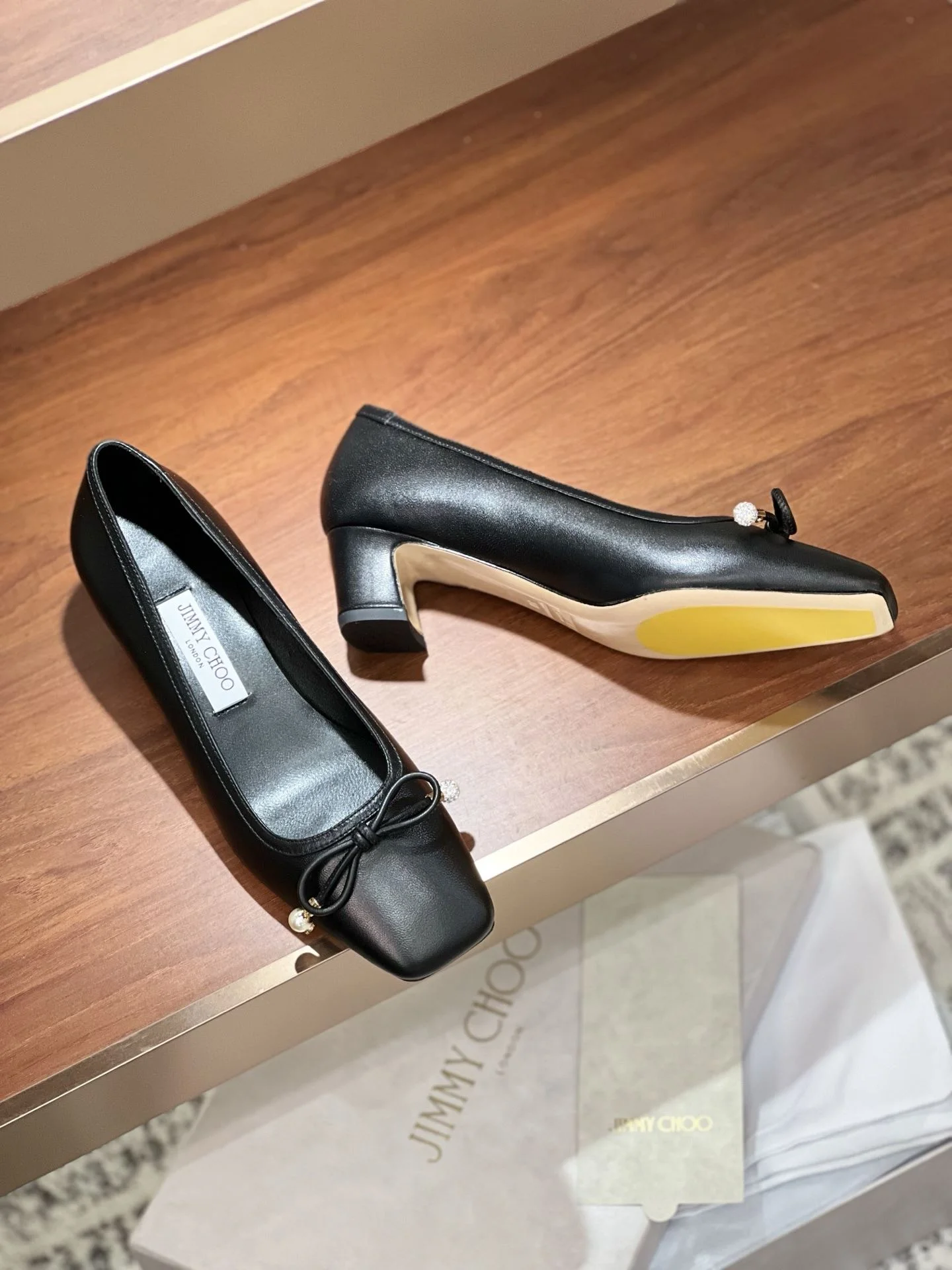 TimelessDesign Jimmy Choo Shoes 7898