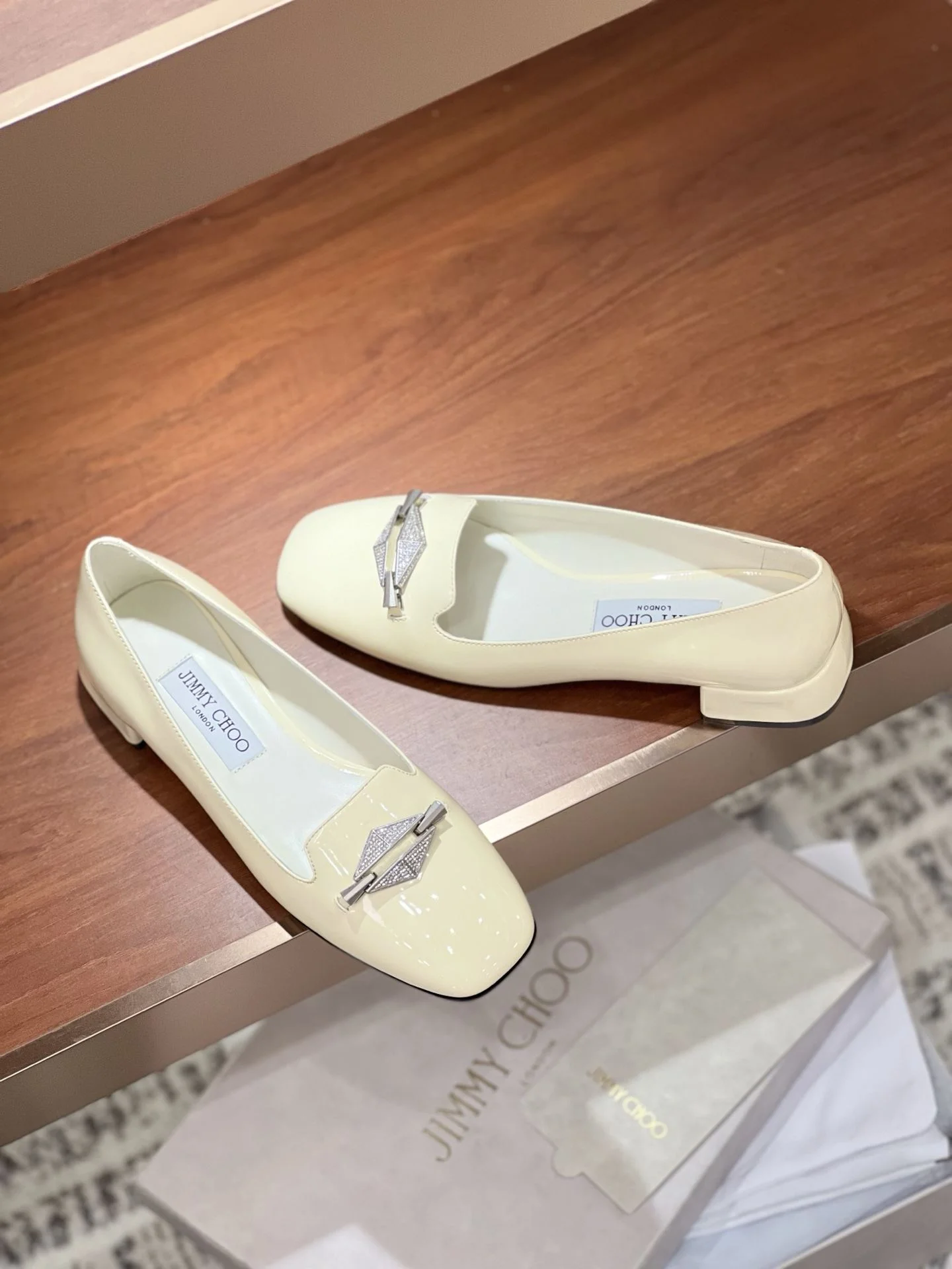 Jimmy Choo Shoes ModernLook 7896