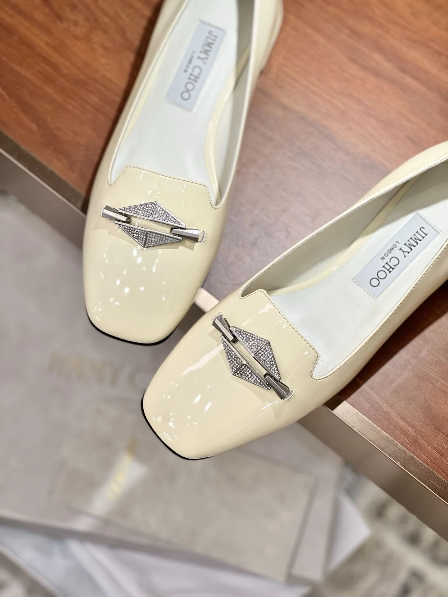 Jimmy Choo Shoes ModernLook 7896