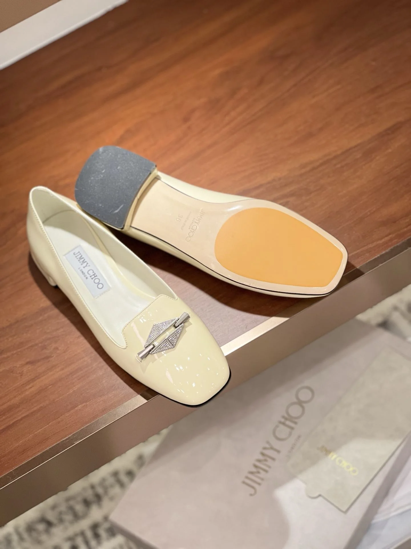 Jimmy Choo Shoes ModernLook 7896