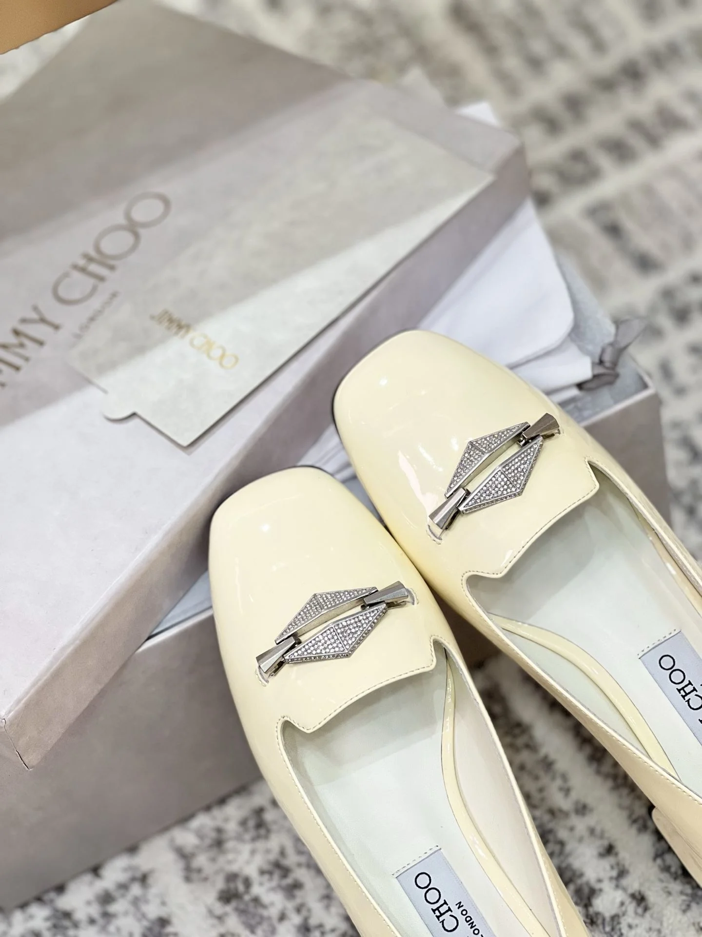 Jimmy Choo Shoes ModernLook 7896