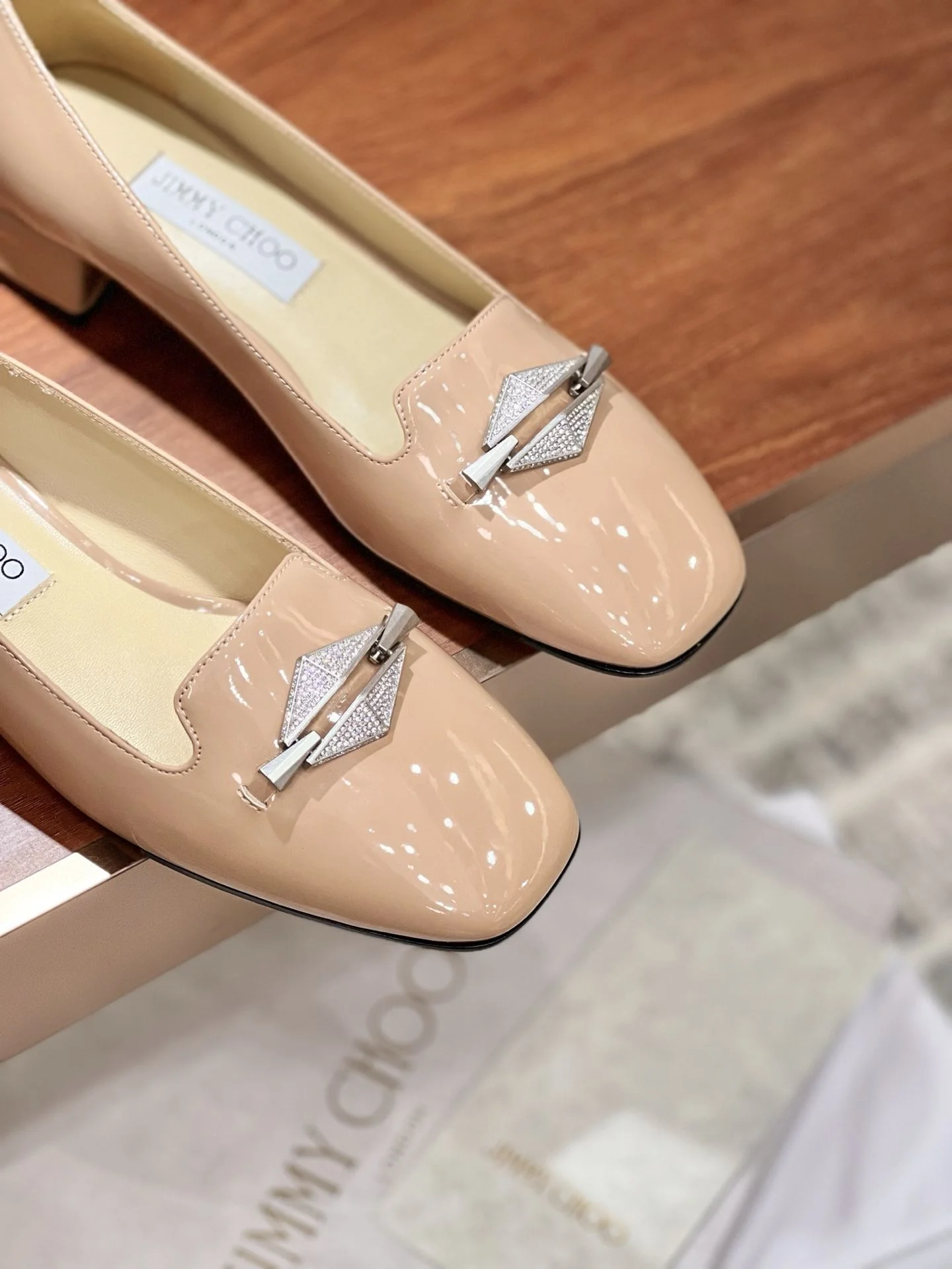 Jimmy Choo Shoes Minimalist 7895