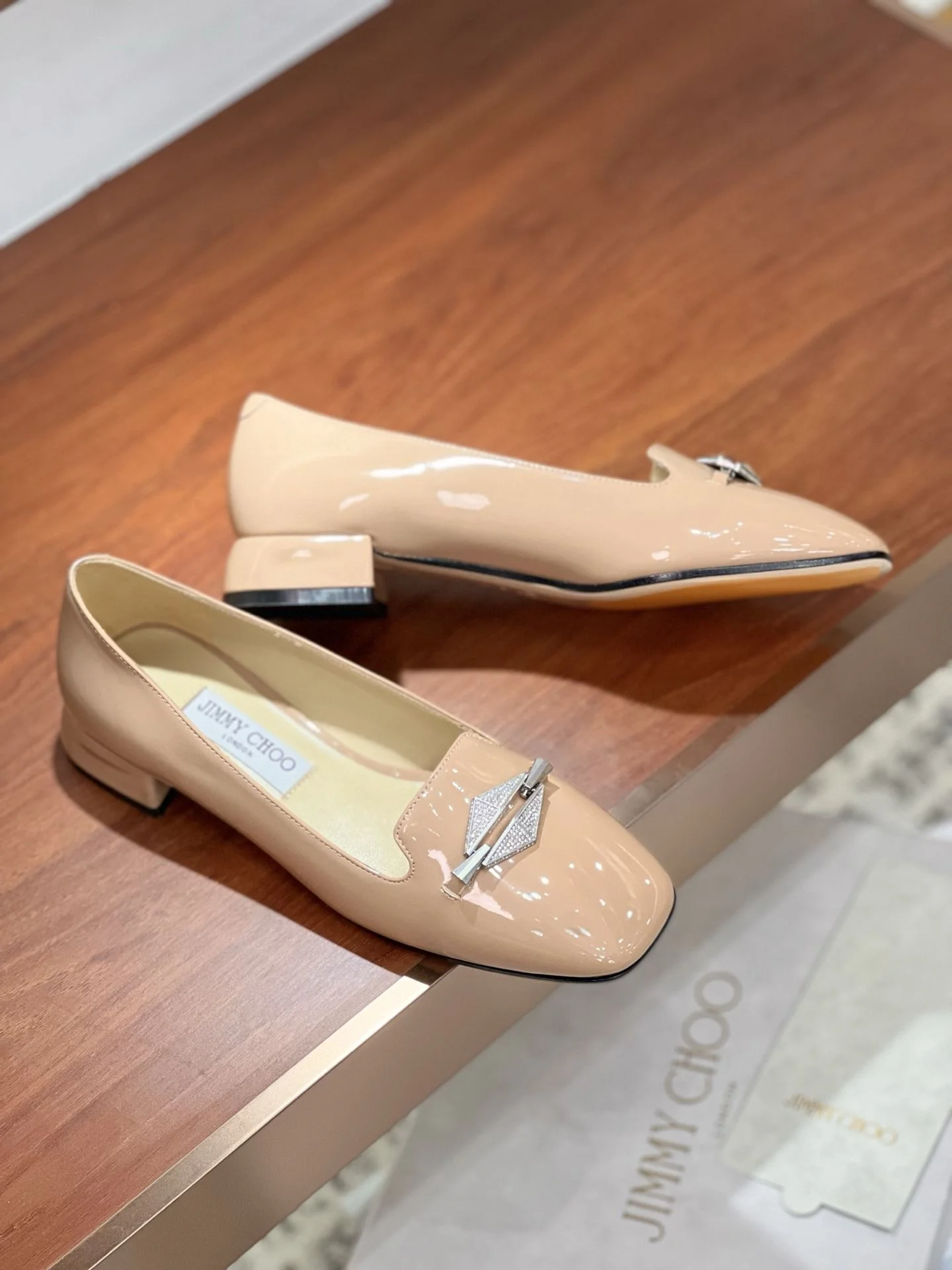 Jimmy Choo Shoes Minimalist 7895