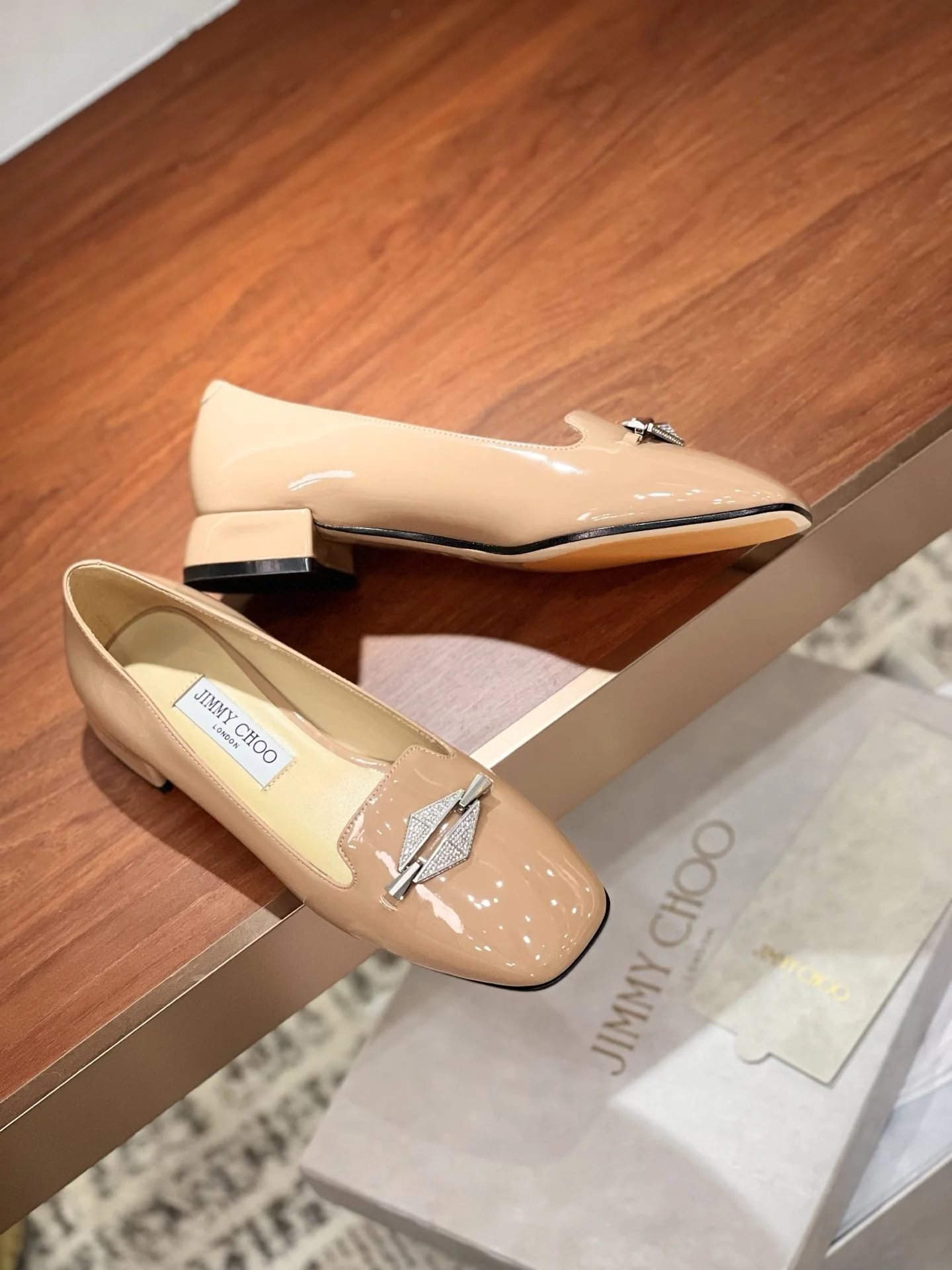 Jimmy Choo Shoes Minimalist 7895