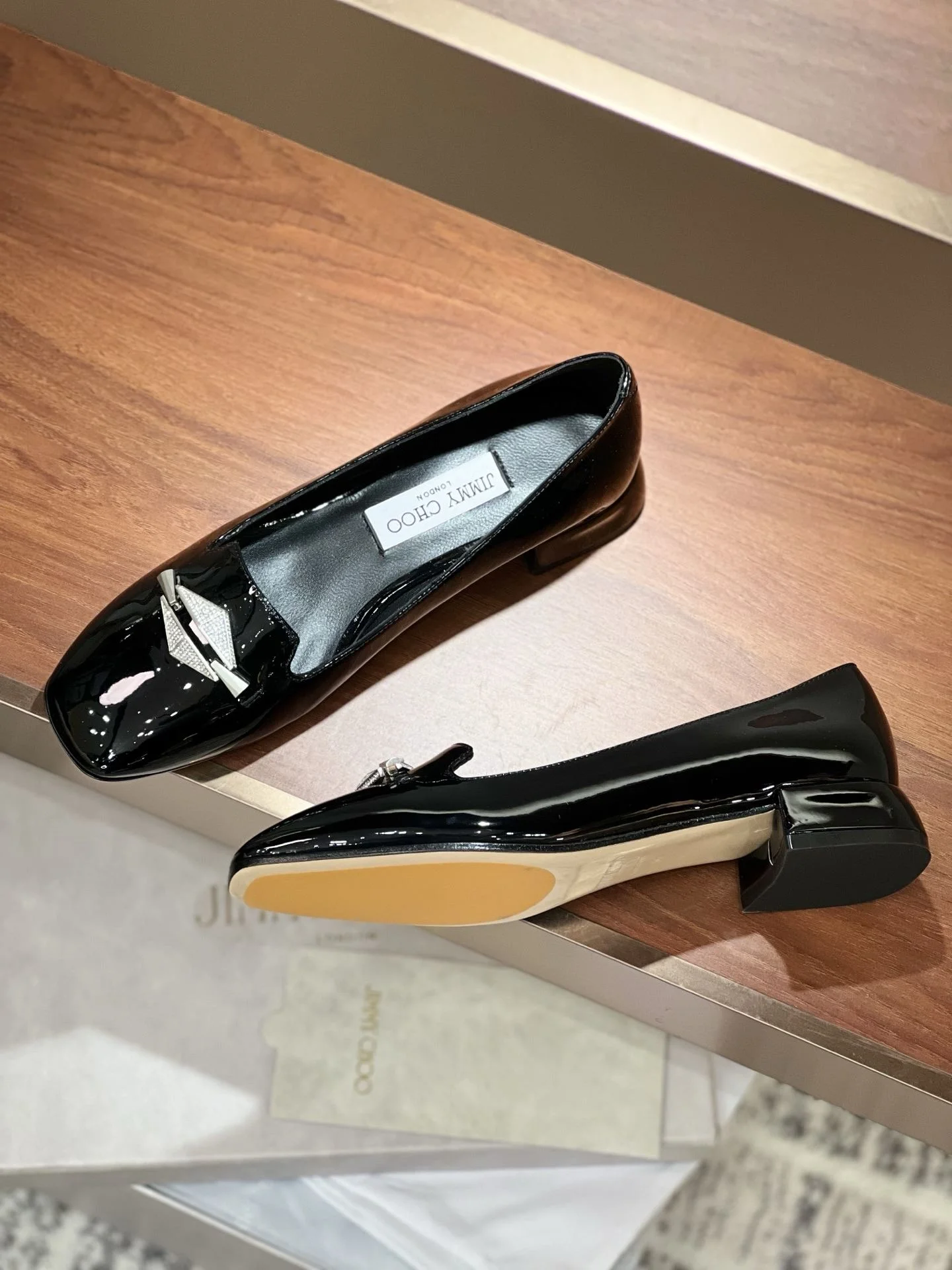Jimmy Choo Shoes TechFriendly 7934