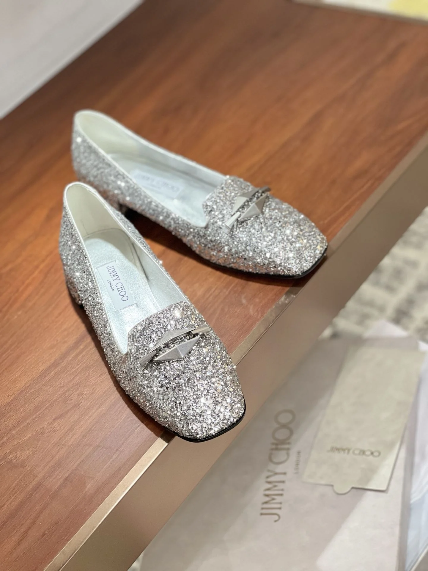 Durable Jimmy Choo Shoes 8026