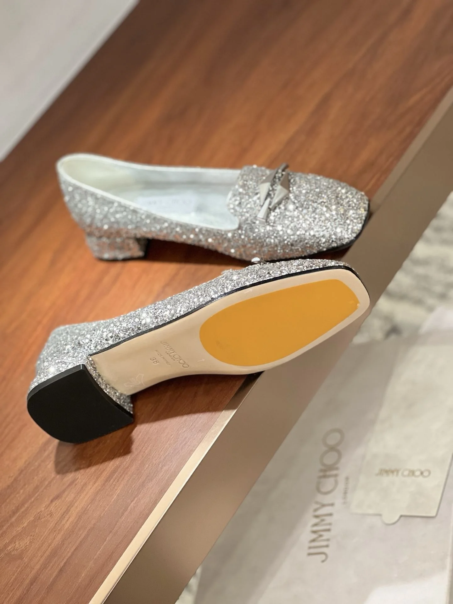 Durable Jimmy Choo Shoes 8026
