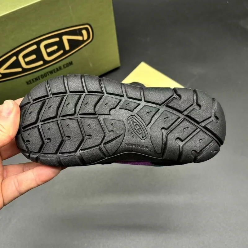 Modern KEEN SHOES 29356