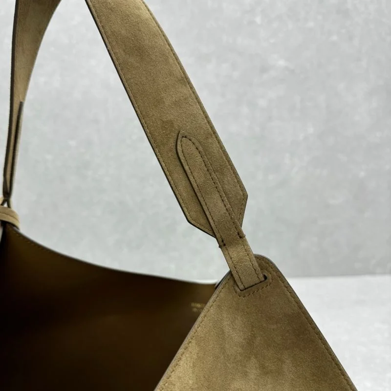 Khaite Shopping Bags Youthful 55701