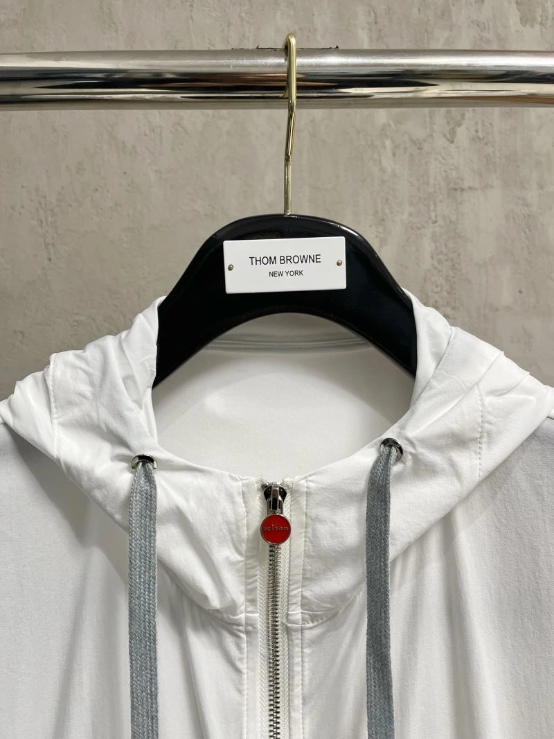 Minimalist Kiton Sunscreen Jacket 161689